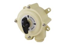 TDM Пакетный выключатель ПВ3-100 3П 100А 220В IP56