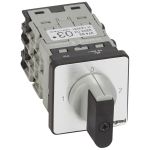 Legrand Переключатель на 2 направления с положением ''0'', 90° PR 12 4П 8 контактов крепление на дверце