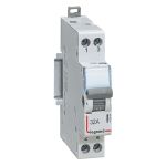 Legrand CX3 Переключатель НО+НЗ 32A Legrand CX3 Переключатель НО+НЗ 32A