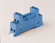 Finder Розетка с винтовыми клеммами (с зажимной клетью) для реле 40.31; применяются модули 99.01; в комплекте металлическая клипса 095.71; версия: син Finder Розетка с винтовыми клеммами (с зажимной клетью) для реле 40.31; применяются модули 99.01; в комплекте металлическая клипса 095.71; версия: син